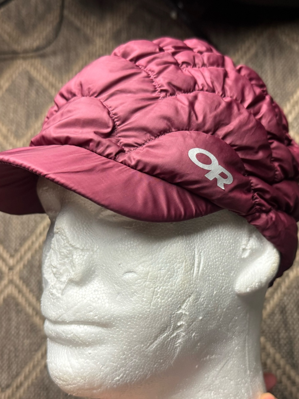 Outdoor Research Aria Visor Beanie - Women's Maroon L/XL